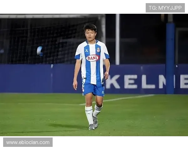 上海海港被截胡杨希投奔新鹏城