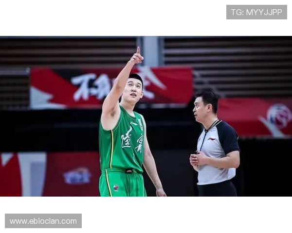 胜山西赛后乌戈盛赞布罗金顿李晓旭